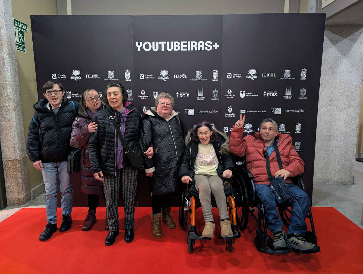 Diversos Podcast da Asociación Ambar destaca como finalista nos Premios Youtubeiras