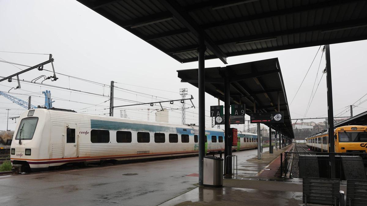 A CXT desmárcase do acordo co resto de sindicatos e mantén a folga de trens en Galicia