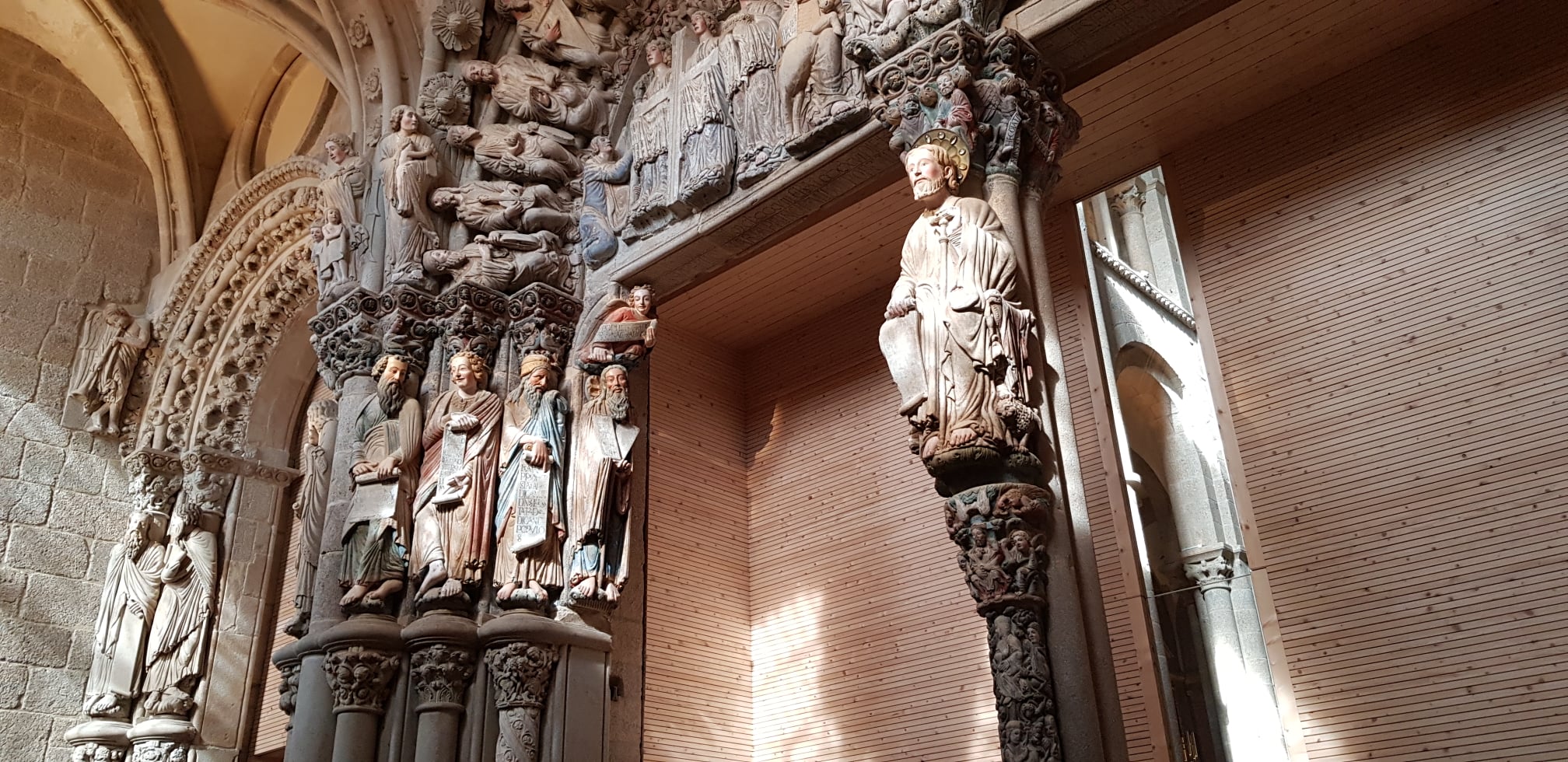 A restauradora que liderou o proxecto do Pórtico da Gloria desvelará os seus retos técnicos nunha conferencia aberta