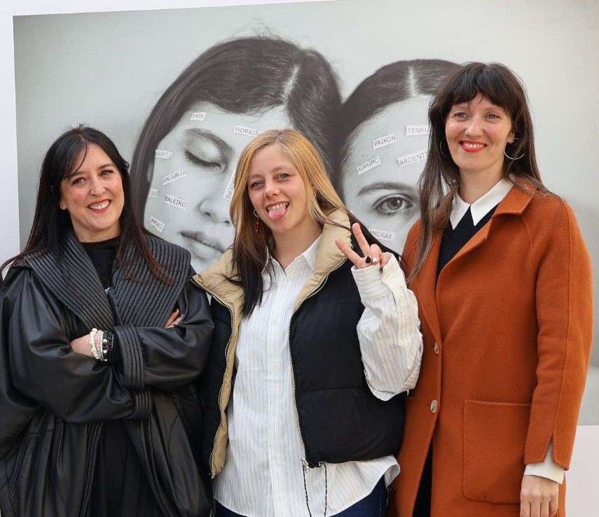 Alba Díaz leva a San Marcos unha reflexión visual sobre o futuro do galego