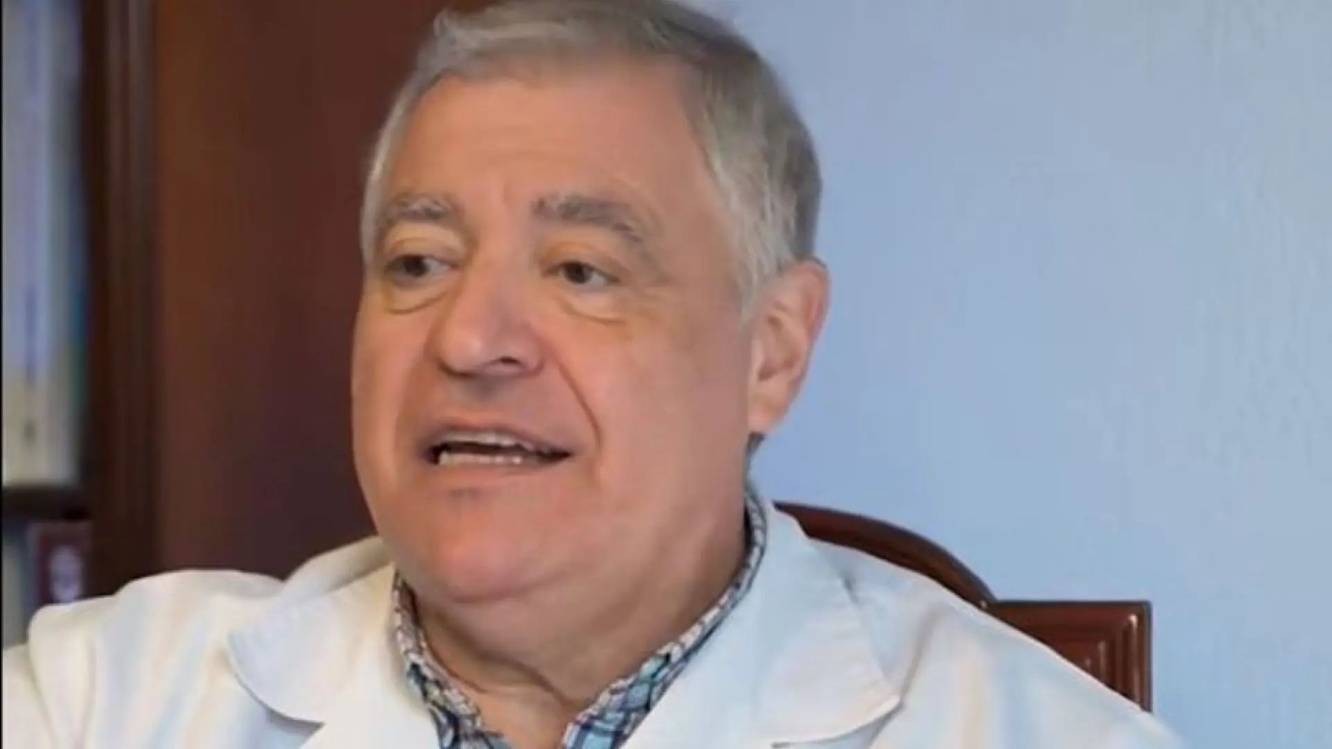 Miguel Saldaña, cirujano: «Esta es, con diferencia, la cirugía más peligrosa dentro del mundo de la cirugía estética»