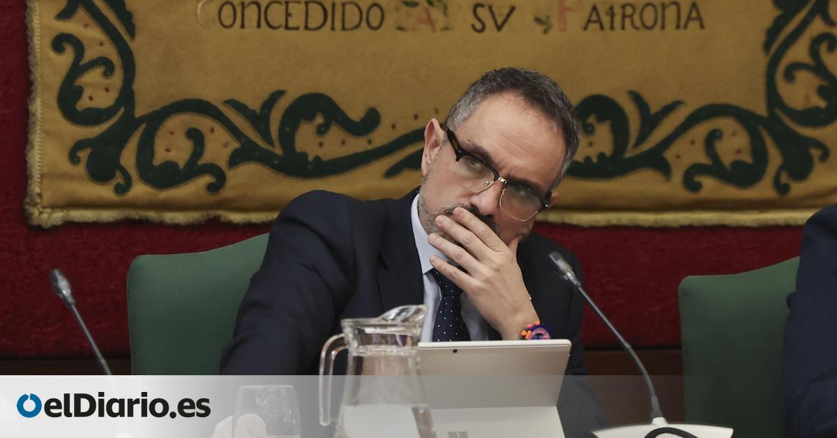 El alcalde de Móstoles rechaza dimitir tras admitirse la querella por acoso sexual y lo enmarca en una "cacería"