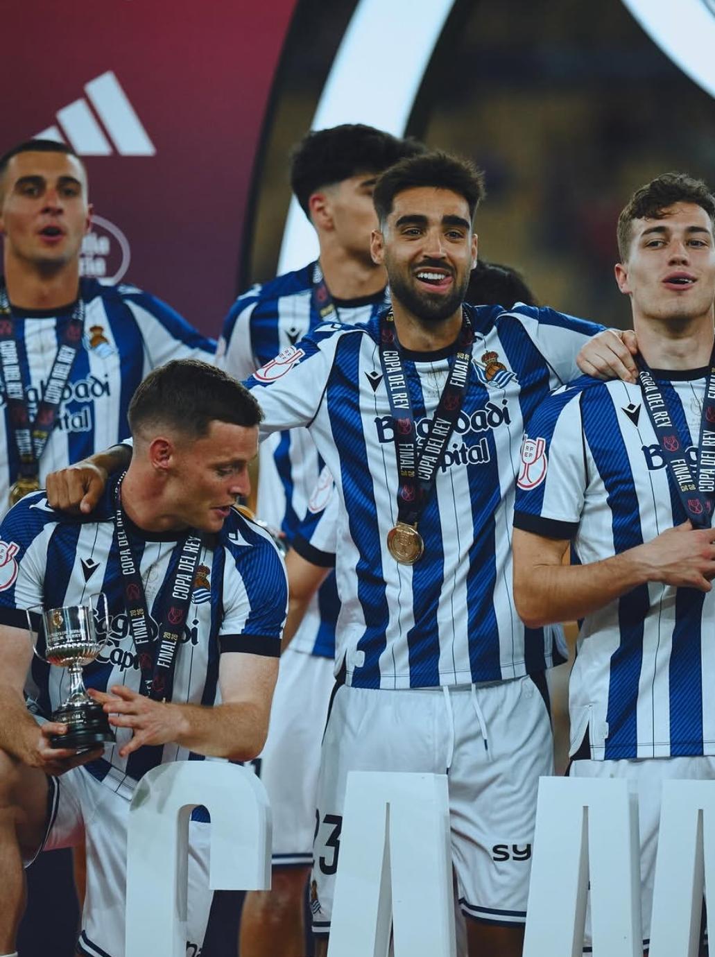 O ano máis duro e feliz para Brais Méndez, que cumpre a súa promesa tras catro cursos na Real Sociedade