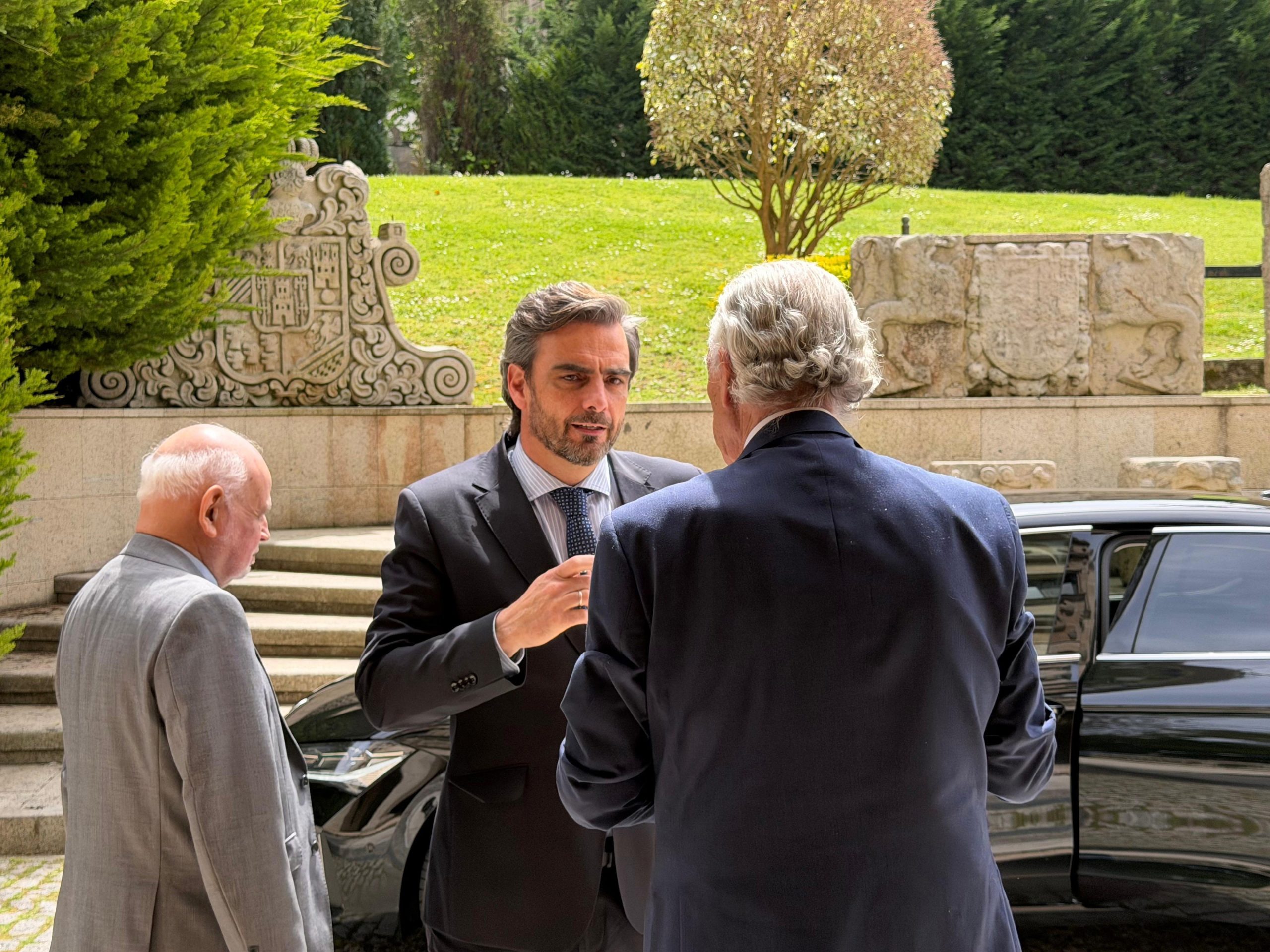 A Xunta e Vicus Gallaecia analizan os retos da mobilidade e urxen un calendario para o AVE Vigo-Porto