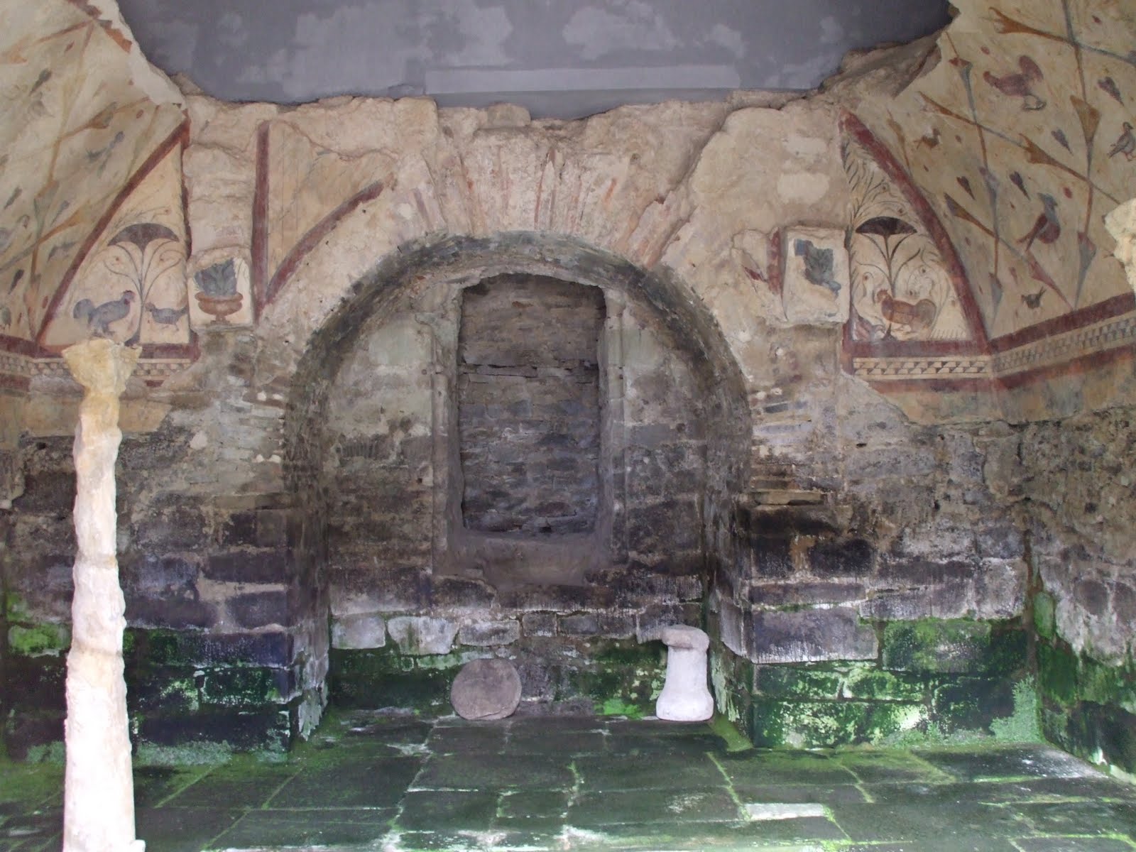 Simular o aire, a humidade e os ventos para conservar a Catedral de Santiago e o templo de Santa Eulalia de Bóveda: así funciona o novo proxecto estatal