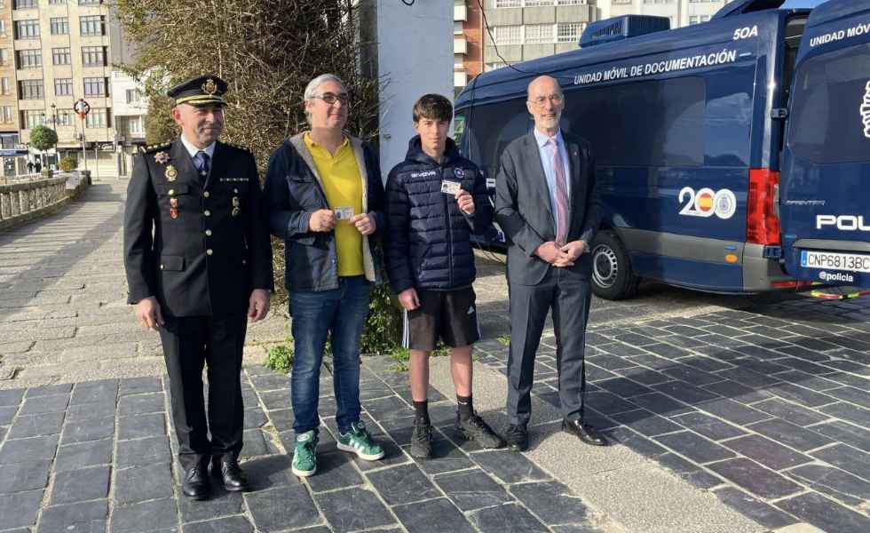 Baiona estrena el servicio VIDOC: DNI y pasaporte con entrega inmediata