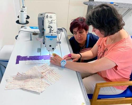 Novo material terapéutico e técnico para mellorar os servizos da asociación asistencial Agora