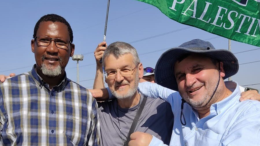 As autoridades exipcias reteñen e retiran o pasaporte a dous galegos que participan na "Marcha a Gaza"