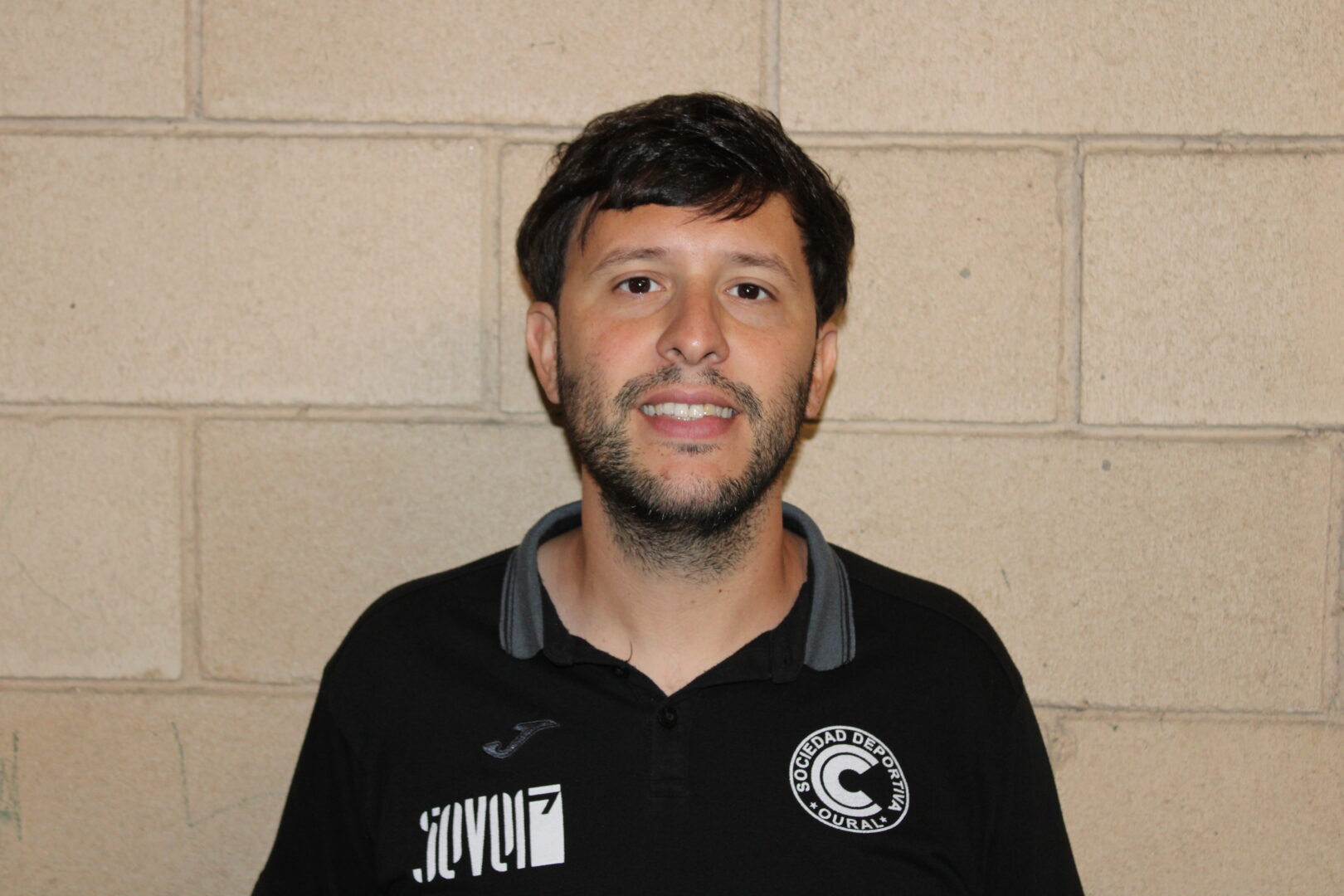 Mochuelo (Oural): «Funcionamos en base ao cariño ao club»