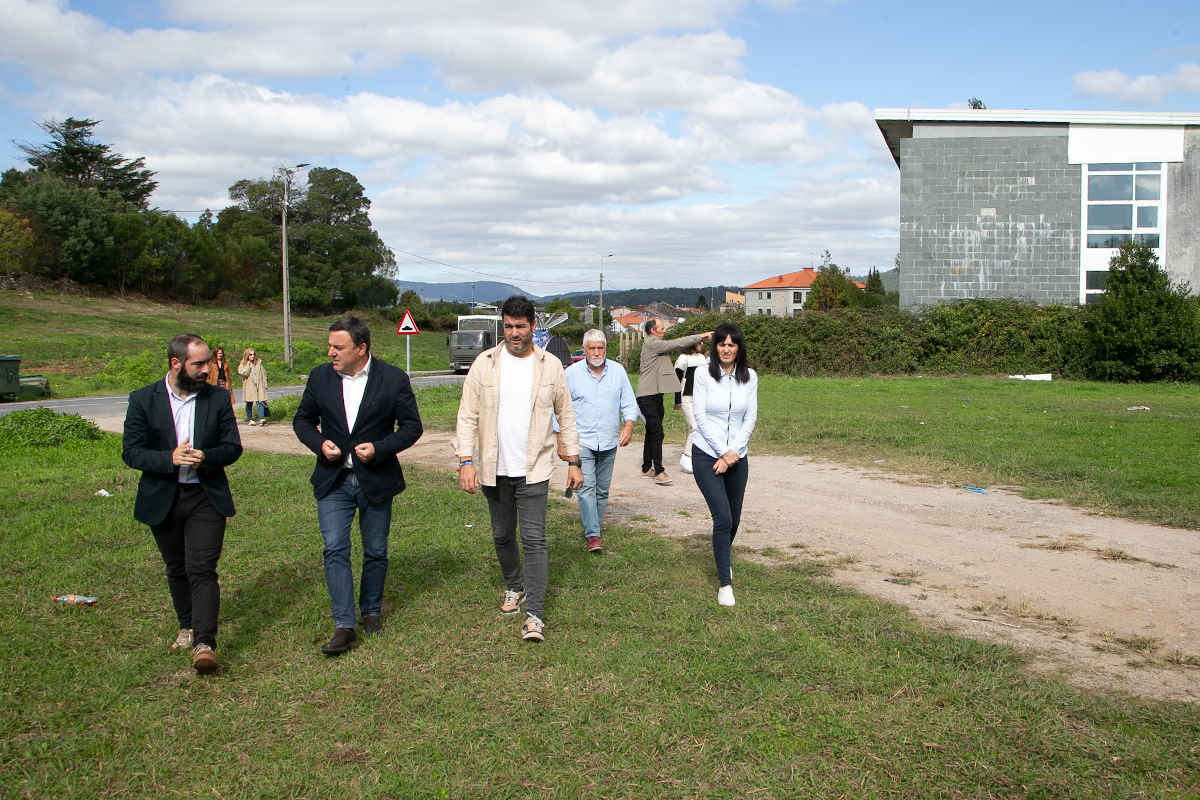 A Casa de Acompañamento ás Persoas Maiores de Rianxo localizarase nunha parcela a carón do IES Félix Muriel