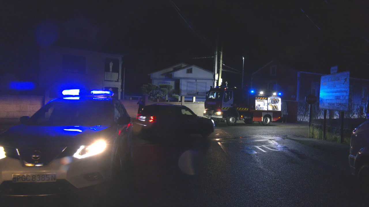 Un raio provoca un incendio no faiado dunha vivenda na Guarda