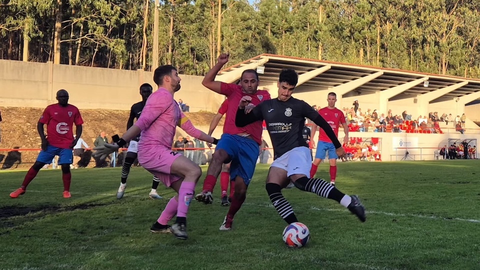 Liga da Costa: Os David puideron cos Goliat