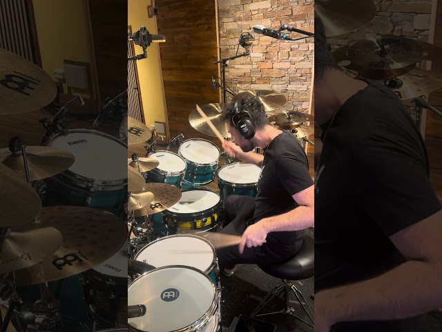 Warming up in my studio ???? #drums #creativdrums #drummer #drumming